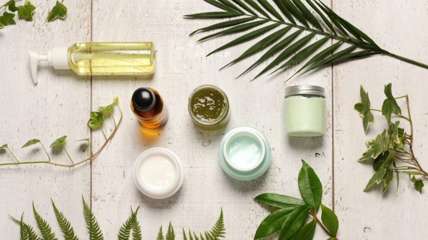 Using Natural & Organic Skin Care Products